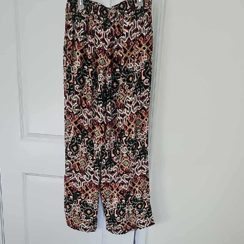 Stylish Multicolor Patterned Women's Pants - Picture 3 of 6